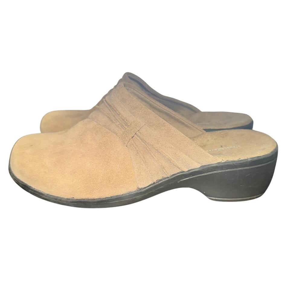 Croft & Barrow Charity Clogs Womens 8 M Taupe Nubuck Leather Ruched Detail Shoe